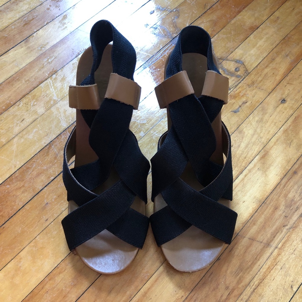 United Nude black strappy sandals w/ floating heel